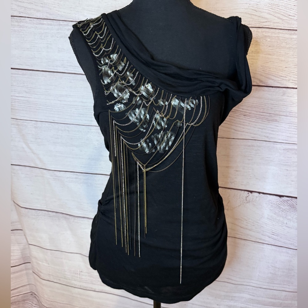 NWT Off-the-shoulder bedazzled chain fringe Miss Me top